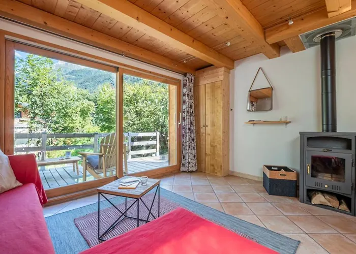 Superb Chalet With Balcony In