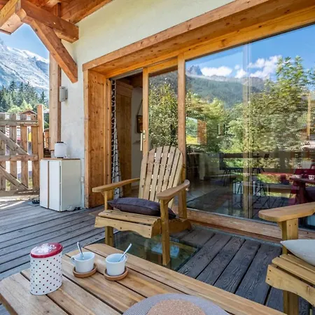 木屋 Superb Chalet With Balcony In *