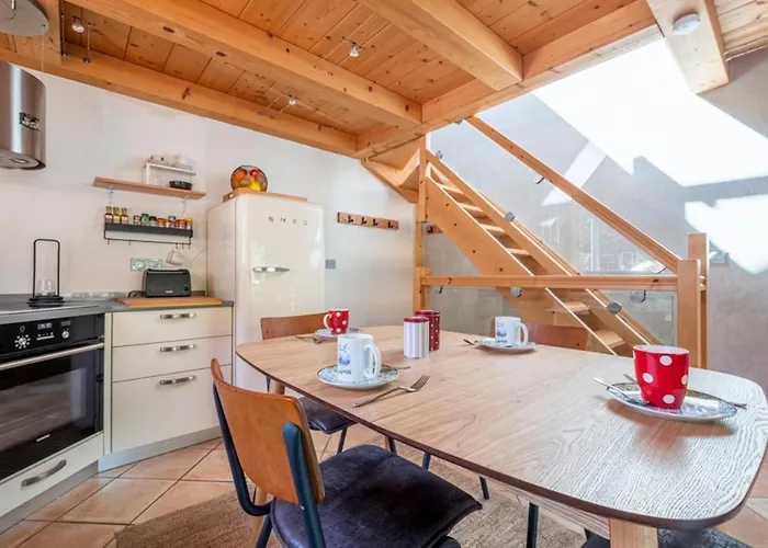 Superb Chalet With Balcony In Chalet *