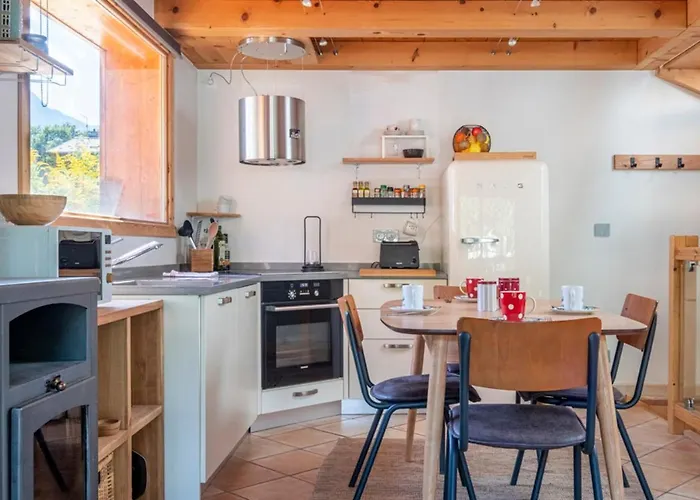 Superb Chalet With Balcony In